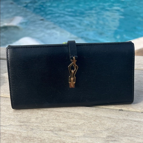 Gucci Handbags - Gucci Jakkie Long Bifold Wallet